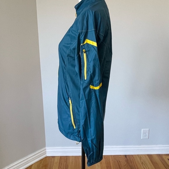 Merrell Size Small zippered up the front Wind Breaker jacket teal outdoor rain - Picture 11 of 16
